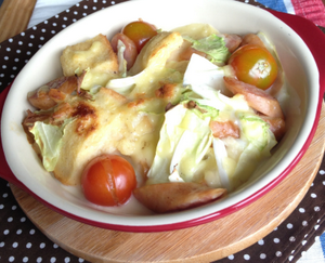 野菜とウインナーのチーズパンプディング