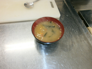 お湯をそそげば簡単みそ汁