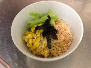 たまちゃん丼（たまごチャーハン風の丼）
