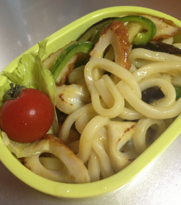 ちくわと夏野菜の焼きうどん弁当